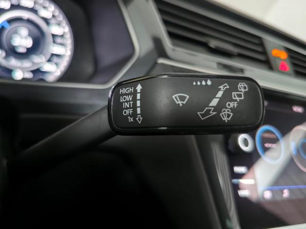 Volkswagen Tiguan II с пробегом 2018 года, цена 2 545 000 рублей, 103038 км, внедорожник, Автокод Объявления
