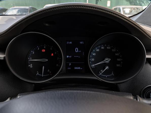 Toyota C-HR I Рестайлинг с пробегом 2019 года, цена 1 870 000 рублей, 84648 км, внедорожник, Автокод Объявления