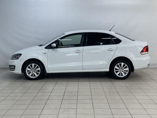 Volkswagen Polo V Рестайлинг с пробегом 2016 года, цена 1 049 000 рублей, 164038 км, седан, Автокод Объявления