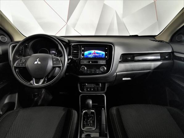 Mitsubishi Outlander III Рестайлинг 3 с пробегом 2019 года, цена 1 535 150 рублей, 129417 км, внедорожник, Автокод Объявления