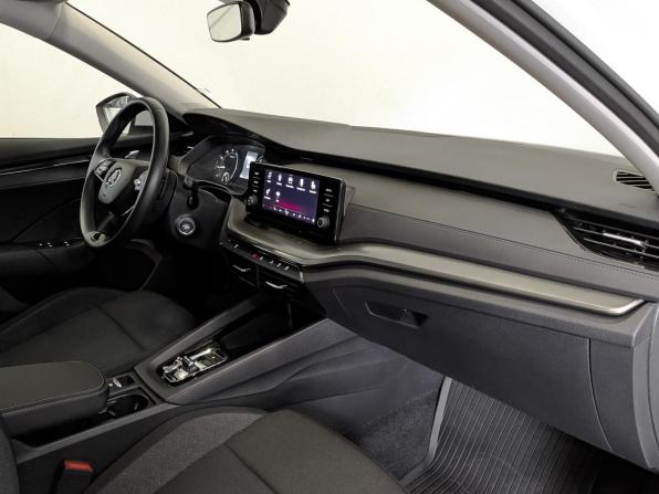 Skoda Octavia IV (A8) с пробегом 2021 года, цена 2 345 000 рублей, 52991 км, лифтбек, Автокод Объявления