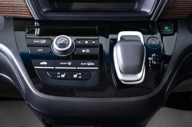 Honda Freed II Рестайлинг с пробегом 2022 года, цена 2 449 000 рублей, 42563 км, компактвэн, Автокод Объявления