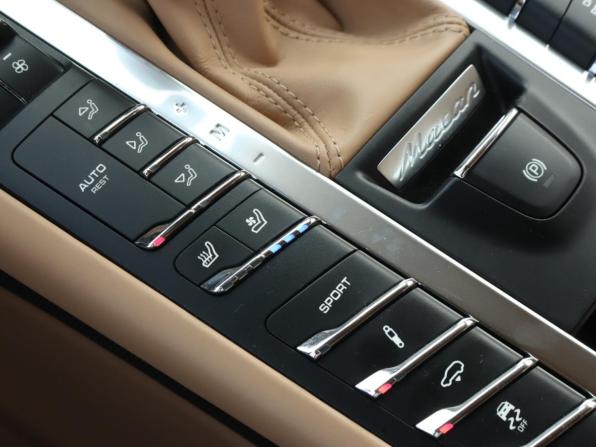 Porsche Macan I с пробегом 2014 года, цена 2 899 000 рублей, 73661 км, внедорожник, Автокод Объявления