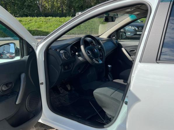 Renault Logan II Рестайлинг с пробегом 2020 года, цена 700 000 рублей, 188914 км, седан, Автокод Объявления