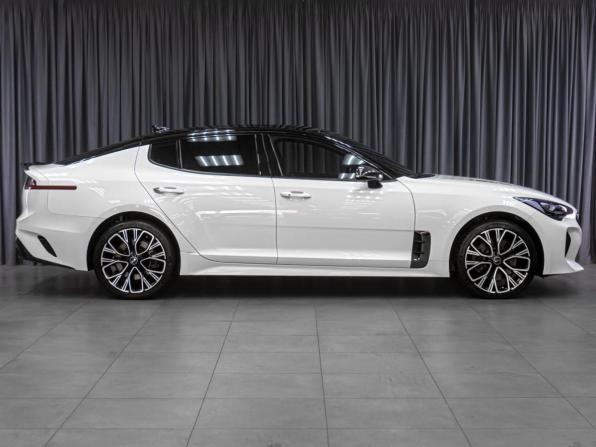 Kia Stinger I с пробегом 2018 года, цена 2 999 000 рублей, 84529 км, лифтбек, Автокод Объявления