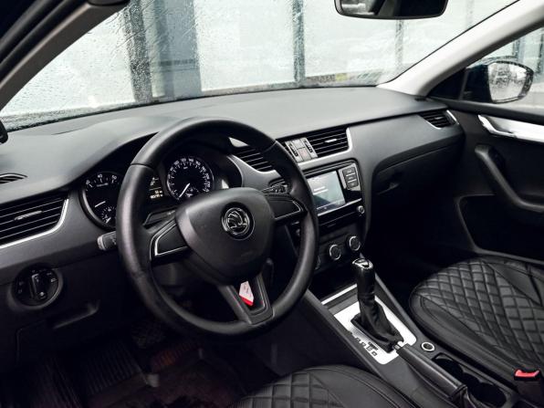 Skoda Octavia III (A7) Рестайлинг с пробегом 2017 года, цена 1 345 000 рублей, 180238 км, лифтбек, Автокод Объявления