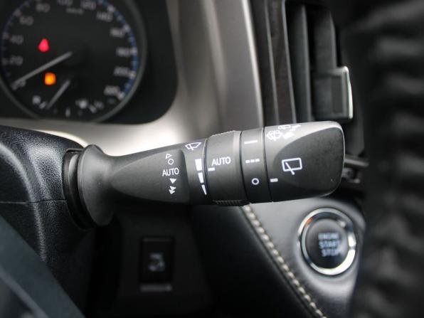 Toyota RAV4 IV (XA40) Рестайлинг с пробегом 2019 года, цена 2 799 000 рублей, 76609 км, внедорожник, Автокод Объявления
