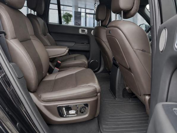 Li Auto (Lixiang) L9 I Рестайлинг с пробегом 2024 года, цена 5 799 000 рублей, 92501 км, внедорожник, Автокод Объявления