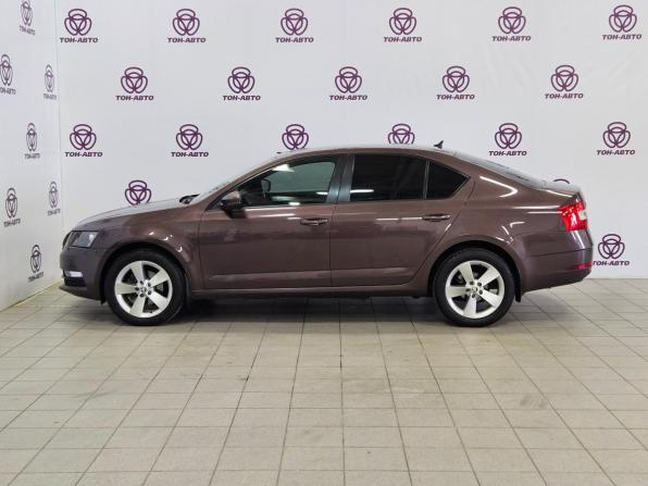 Skoda Octavia III (A7) Рестайлинг с пробегом 2018 года, цена 1 592 000 рублей, 209435 км, лифтбек, Автокод Объявления