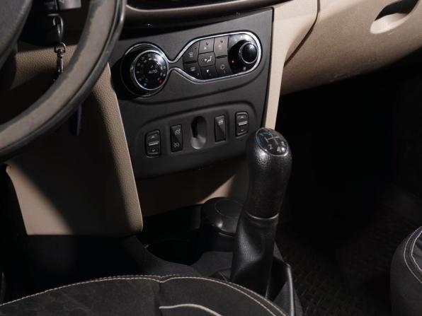 Renault Logan II с пробегом 2014 года, цена 578 000 рублей, 284585 км, седан, Автокод Объявления