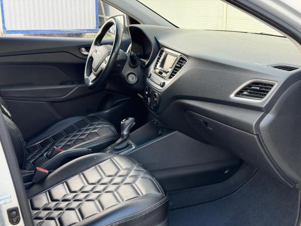 Hyundai Solaris II с пробегом 2018 года, цена 1 497 000 рублей, 82062 км, седан, Автокод Объявления