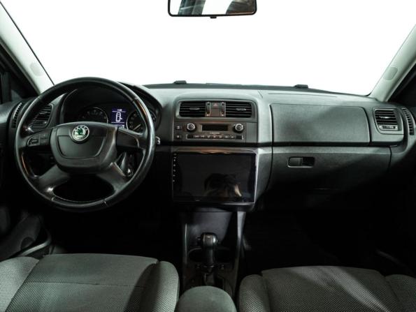 Skoda Fabia II Рестайлинг с пробегом 2010 года, цена 686 980 рублей, 122817 км, хэтчбек, Автокод Объявления