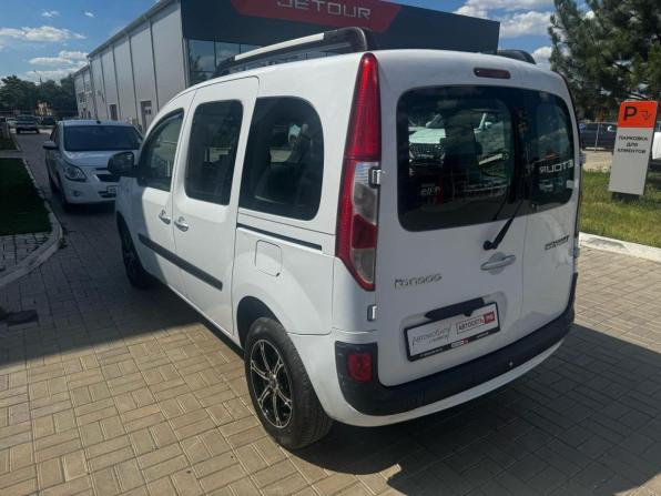 Renault Kangoo II Рестайлинг с пробегом 2013 года, цена 779 900 рублей, 240610 км, минивэн, Автокод Объявления