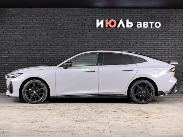 Changan UNI-V I с пробегом 2024 года, цена 2 050 000 рублей, 31569 км, лифтбек, Автокод Объявления