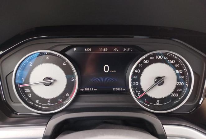 Volkswagen Touareg III с пробегом 2018 года, цена 4 500 000 рублей, 225865 км, внедорожник, Автокод Объявления