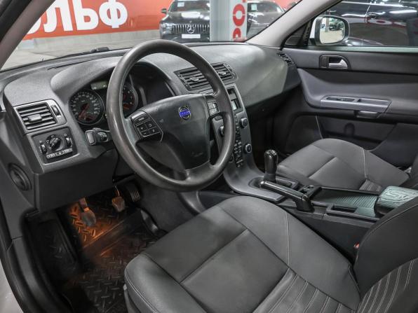 Volvo S40 II Рестайлинг с пробегом 2011 года, цена 498 000 рублей, 300000 км, седан, Автокод Объявления