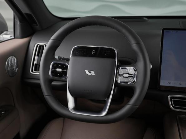 Новый Li Auto (Lixiang) L6 2025 года, цена 7 950 000 рублей, внедорожник, Автокод Объявления