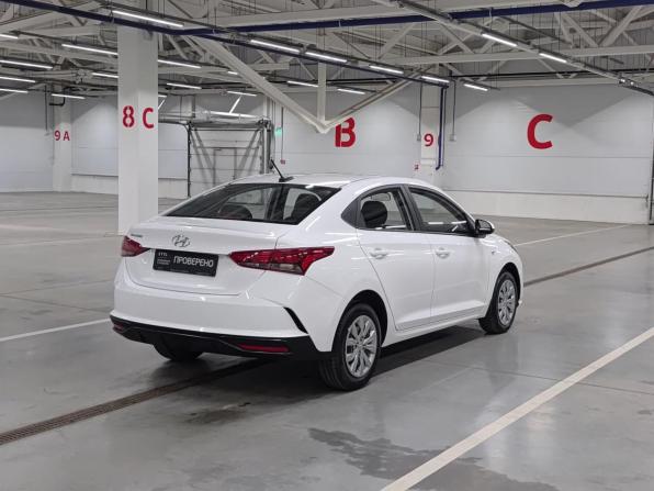Hyundai Solaris II Рестайлинг с пробегом 2021 года, цена 1 300 000 рублей, 122795 км, седан, Автокод Объявления