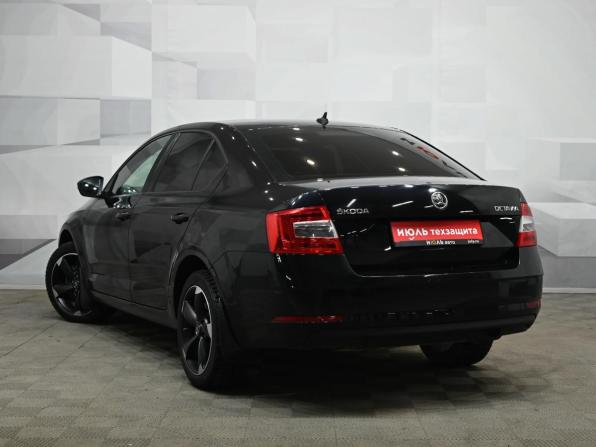 Skoda Octavia III (A7) Рестайлинг с пробегом 2018 года, цена 1 630 000 рублей, 129880 км, лифтбек, Автокод Объявления