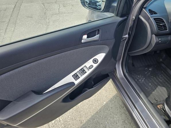 Hyundai Solaris I с пробегом 2012 года, цена 749 000 рублей, 128212 км, седан, Автокод Объявления