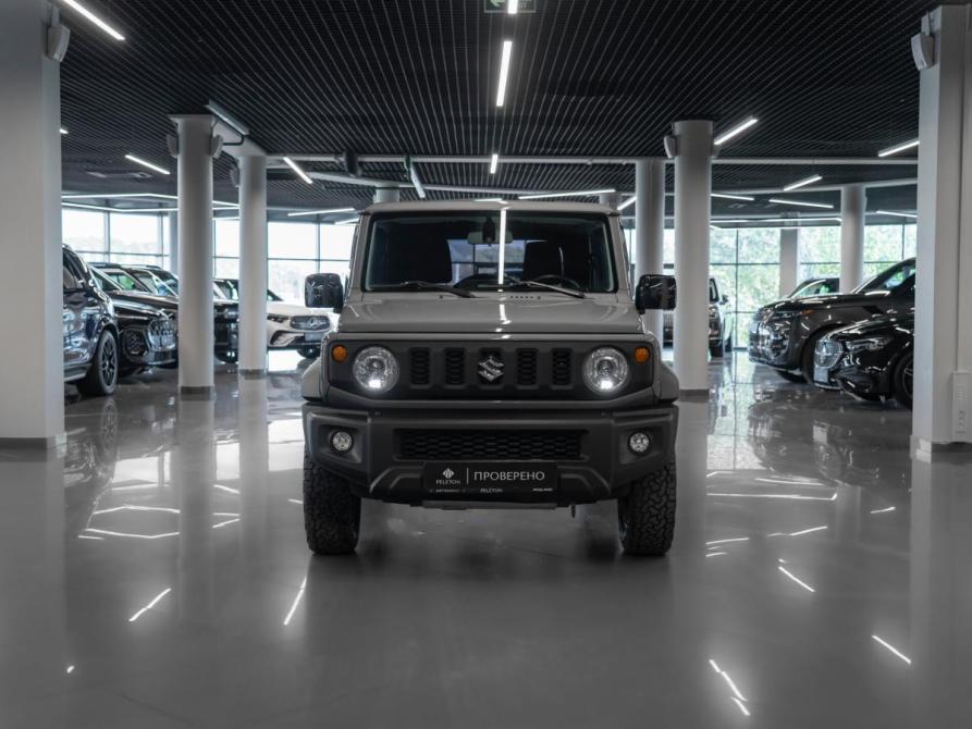 Suzuki Jimny IV Москва  - изображение 3