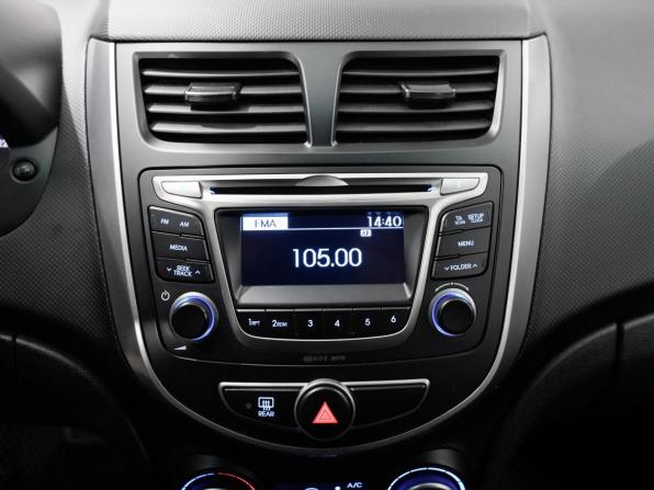 Hyundai Solaris I Рестайлинг с пробегом 2016 года, цена 1 190 000 рублей, 125000 км, седан, Автокод Объявления