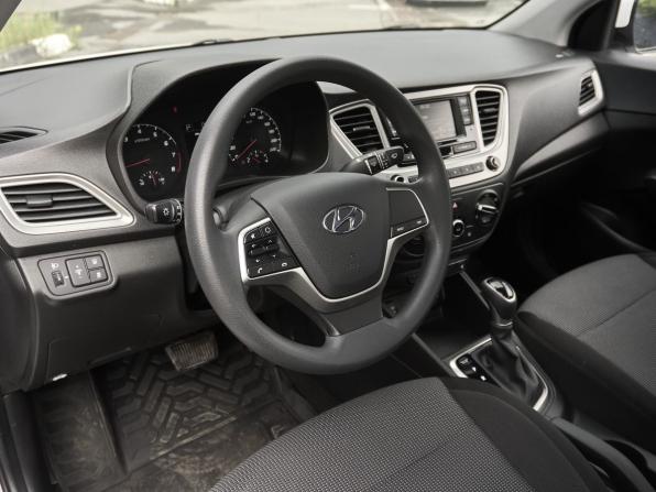 Hyundai Solaris II Рестайлинг с пробегом 2021 года, цена 1 574 000 рублей, 57931 км, седан, Автокод Объявления