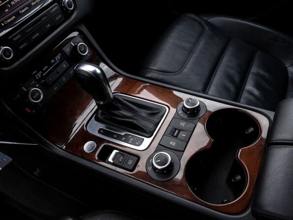 Volkswagen Touareg II с пробегом 2014 года, цена 2 515 000 рублей, 174000 км, внедорожник, Автокод Объявления