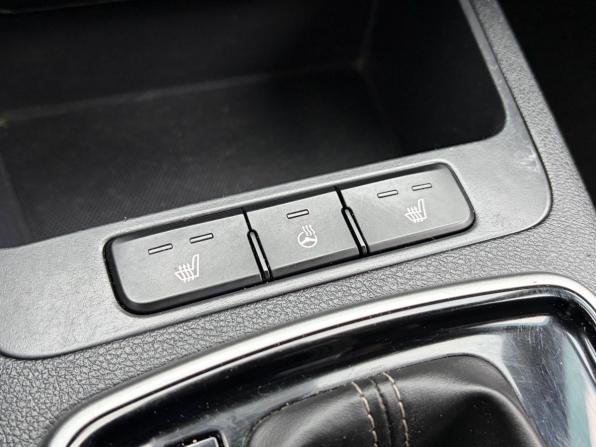 Kia Rio IV Рестайлинг с пробегом 2021 года, цена 1 365 000 рублей, 150000 км, хэтчбек, Автокод Объявления
