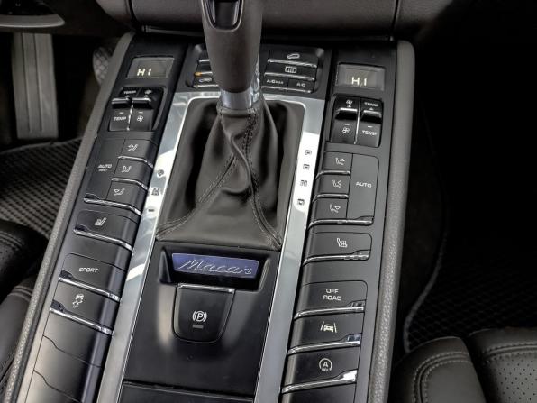 Porsche Macan I с пробегом 2018 года, цена 3 880 000 рублей, 98992 км, внедорожник, Автокод Объявления