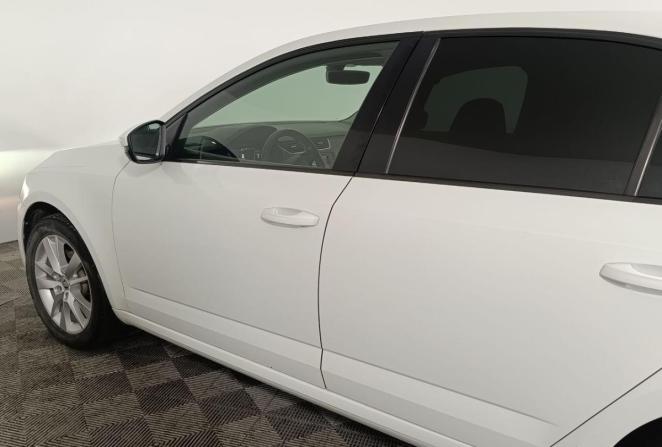 Skoda Octavia III (A7) Рестайлинг с пробегом 2019 года, цена 1 990 000 рублей, 117730 км, универсал, Автокод Объявления