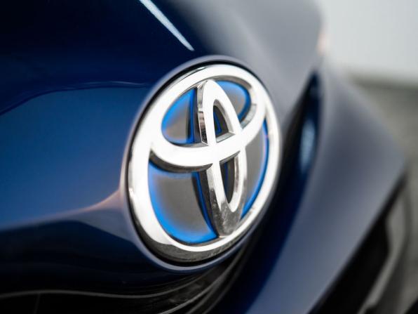 Toyota Prius Alpha I (ZVW40/41) Рестайлинг с пробегом 2015 года, цена 1 340 300 рублей, 161170 км, универсал, Автокод Объявления