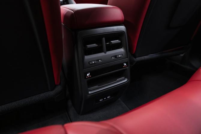 Новый Porsche Macan II 2025 года, цена 12 650 000 рублей, внедорожник, Автокод Объявления