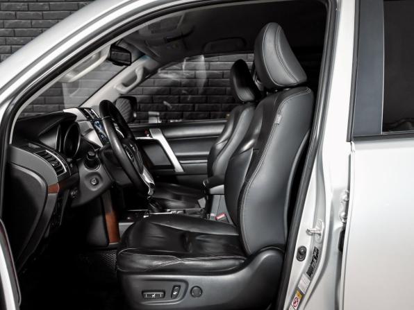 Toyota Land Cruiser Prado 150 Series Рестайлинг 1 с пробегом 2014 года, цена 3 400 000 рублей, 153082 км, внедорожник, Автокод Объявления