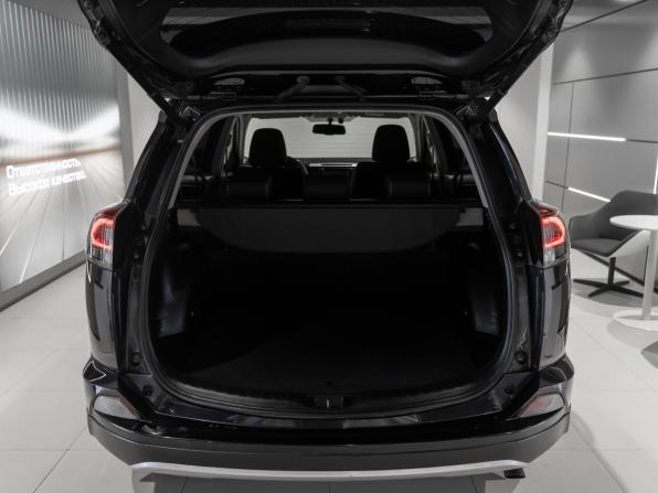 Toyota RAV4 IV (XA40) Рестайлинг с пробегом 2017 года, цена 2 275 000 рублей, 138656 км, внедорожник, Автокод Объявления