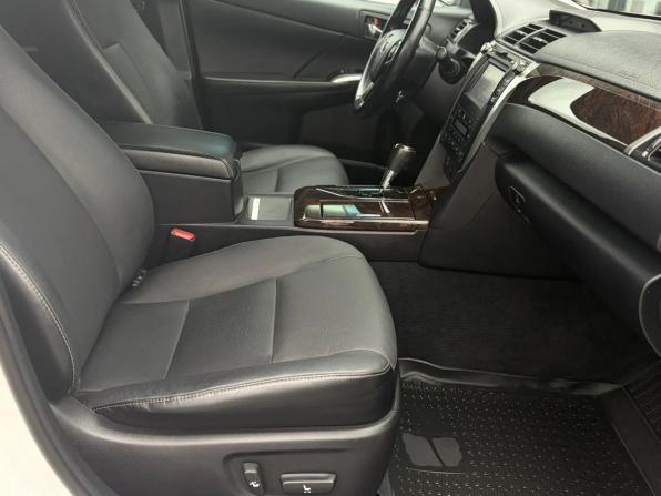 Toyota Camry VII (XV50) Рестайлинг с пробегом 2015 года, цена 2 149 000 рублей, 228175 км, седан, Автокод Объявления