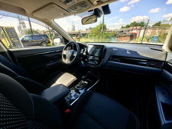 Mitsubishi Outlander III Рестайлинг 2 с пробегом 2018 года, цена 2 029 000 рублей, 112000 км, внедорожник, Автокод Объявления