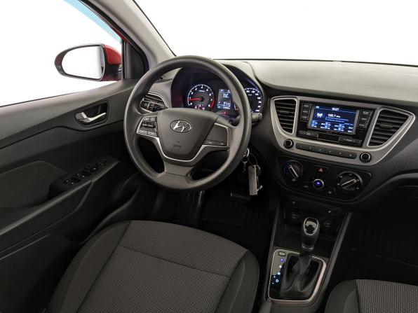Hyundai Solaris II Рестайлинг с пробегом 2021 года, цена 1 650 000 рублей, 64845 км, седан, Автокод Объявления