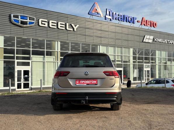 Volkswagen Tiguan II с пробегом 2018 года, цена 2 395 000 рублей, 124000 км, внедорожник, Автокод Объявления