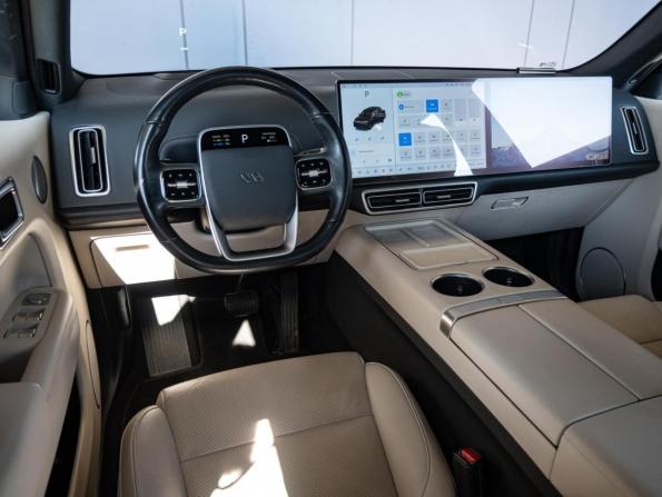 Li Auto (Lixiang) L7 I с пробегом 2023 года, цена 5 460 000 рублей, 46600 км, внедорожник, Автокод Объявления