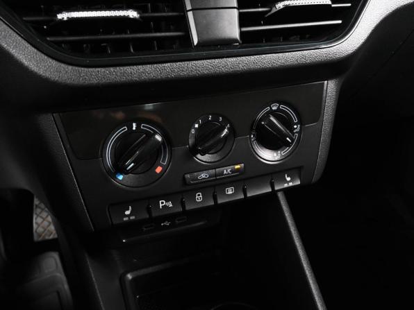 Volkswagen Polo VI с пробегом 2022 года, цена 1 489 000 рублей, 121993 км, лифтбек, Автокод Объявления
