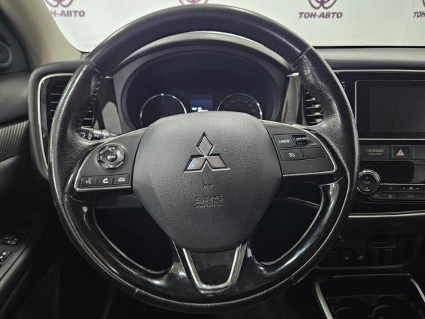 Mitsubishi Outlander III Рестайлинг 2 с пробегом 2018 года, цена 1 865 000 рублей, 93221 км, внедорожник, Автокод Объявления