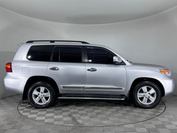 Toyota Land Cruiser 200 Series Рестайлинг 1 с пробегом 2012 года, цена 3 350 000 рублей, 207268 км, внедорожник, Автокод Объявления
