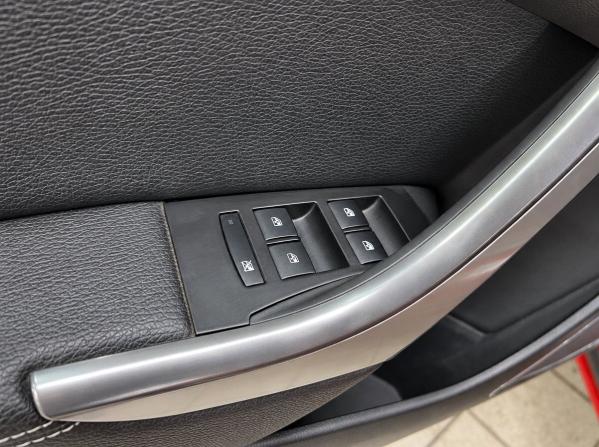 Opel Astra J Рестайлинг с пробегом 2012 года, цена 670 000 рублей, 227252 км, хэтчбек, Автокод Объявления