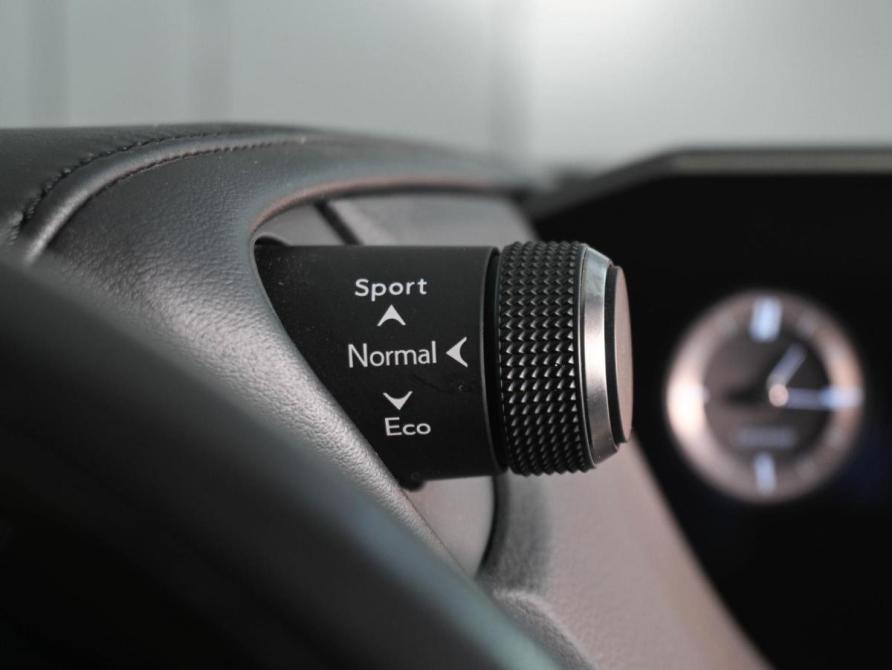 Lexus ES VII Ростов-на-Дону  - изображение 19