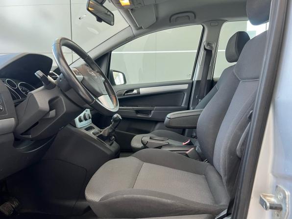 Opel Zafira B Рестайлинг с пробегом 2012 года, цена 799 000 рублей, 91462 км, компактвэн, Автокод Объявления
