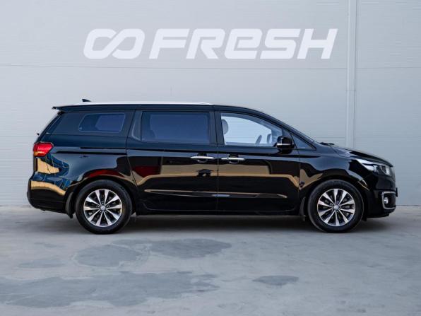 Kia Carnival III с пробегом 2017 года, цена 2 550 000 рублей, 131413 км, минивэн, Автокод Объявления