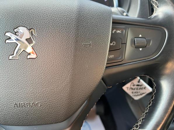 Peugeot Traveller I с пробегом 2021 года, цена 2 825 000 рублей, 142000 км, минивэн, Автокод Объявления