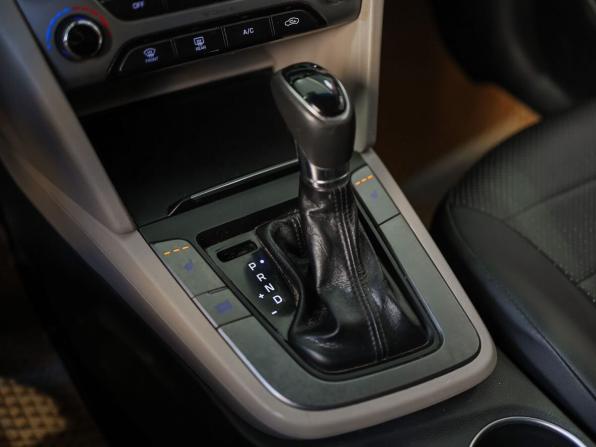 Hyundai Elantra VI (AD) с пробегом 2016 года, цена 1 239 000 рублей, 126000 км, седан, Автокод Объявления