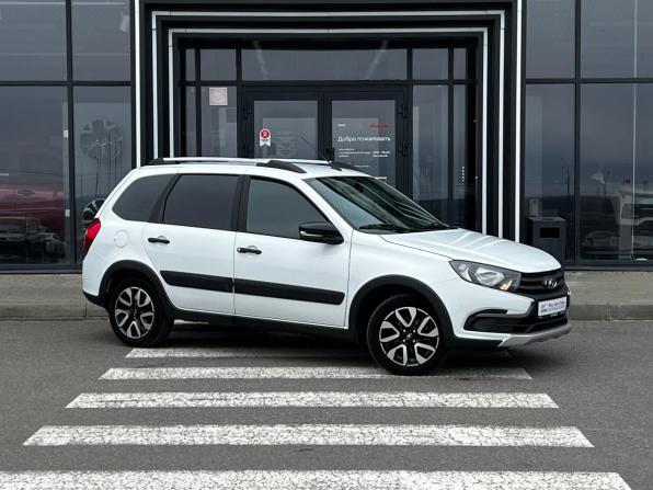 Lada (ВАЗ) Granta I Рестайлинг с пробегом 2023 года, цена 832 000 рублей, 67700 км, универсал, Автокод Объявления